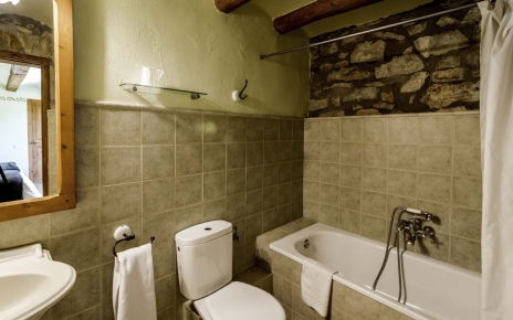 The property has 8 bathrooms (and 7 bedrooms)